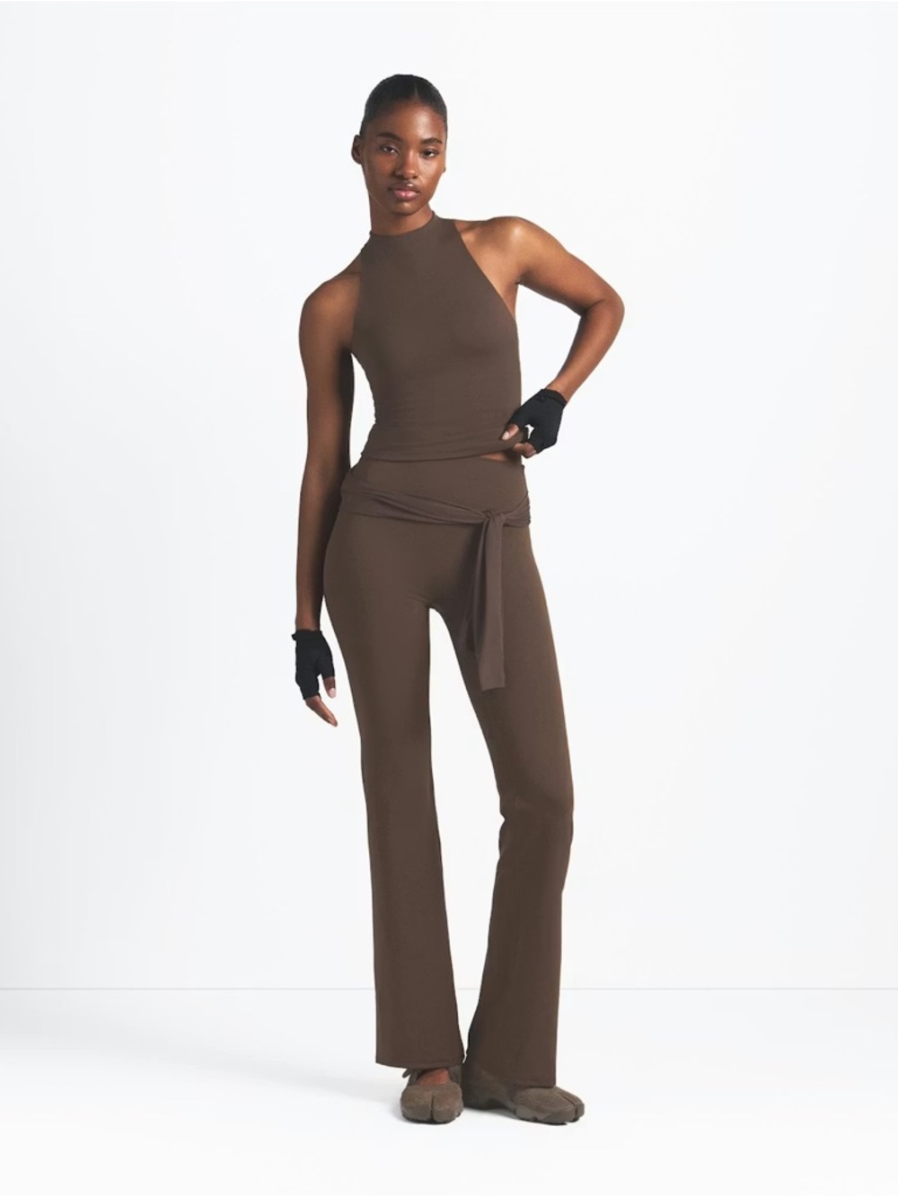 Nike Skims Set Brown Matte Mock Neck Tank and High Waisted V Line Leggings